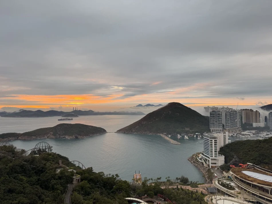 photo_2025-10-28_23-41-43 (2).jpg